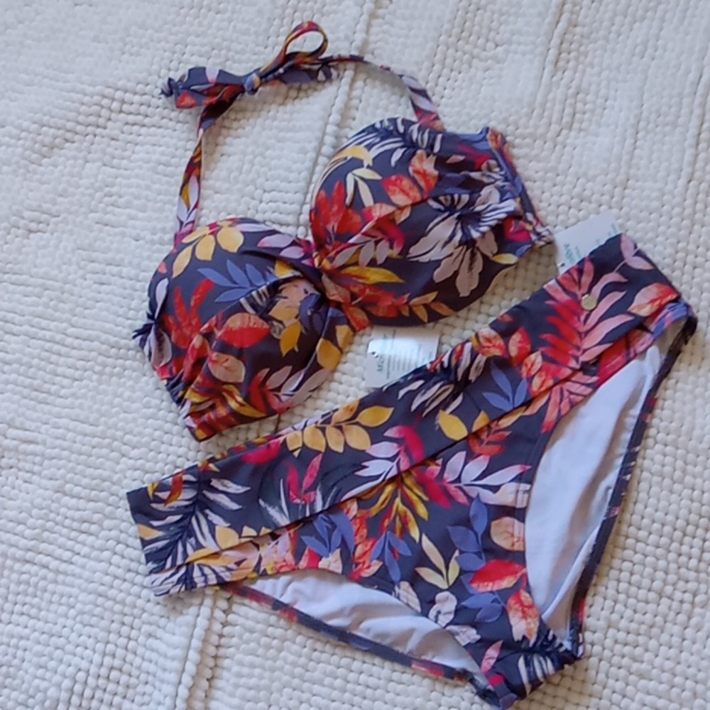 Lasagna floral 2 piece swimsuit. NWT